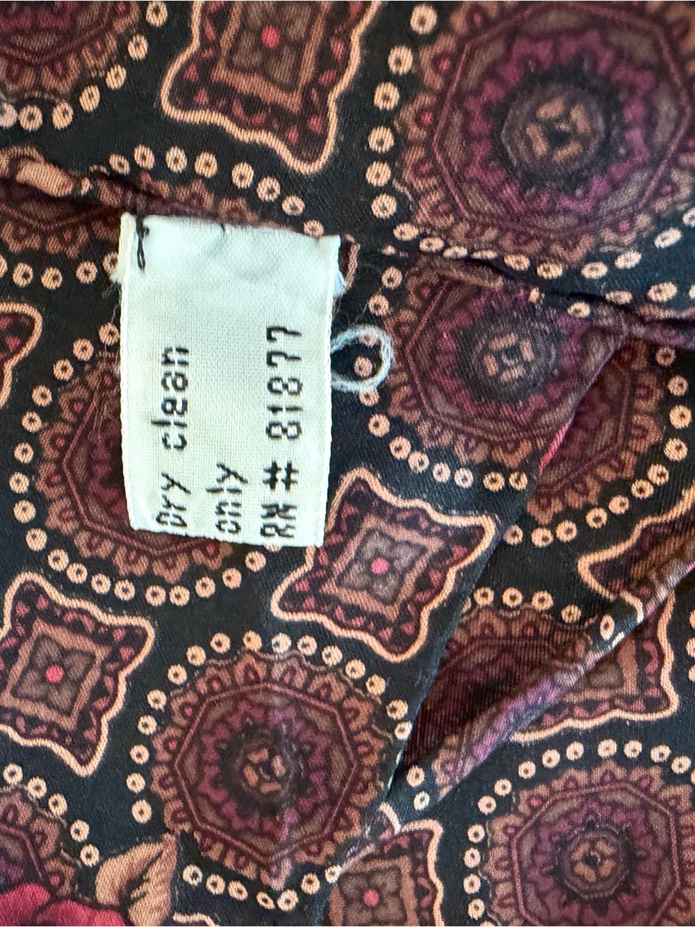 Set of Three Patterned Scarves - Mustard, Burgundy, Royal Blue Vera Neumann - Picture 10 of 16